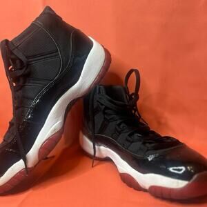 Air Jordan XI 11 Retro SZ 10.5  136046-061 BLACK RED WHITE BRED PATENT Nike 2001